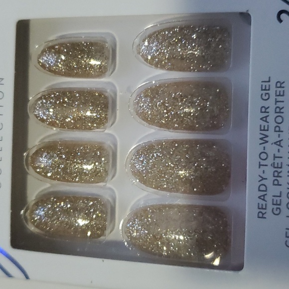 Nails - Picture 2 of 6